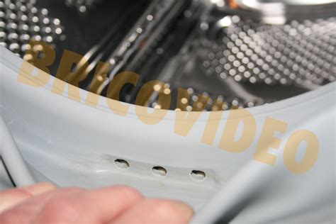 comment nettoyer joint machine a laver hublot